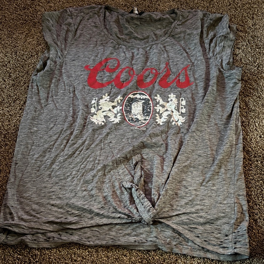 Rock & Republic Gray T-Shirt with Red Tag